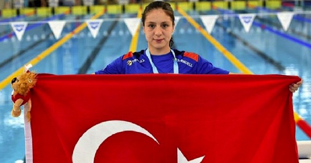 Milli yüzücü Merve Tuncel olimpiyat biletini aldı