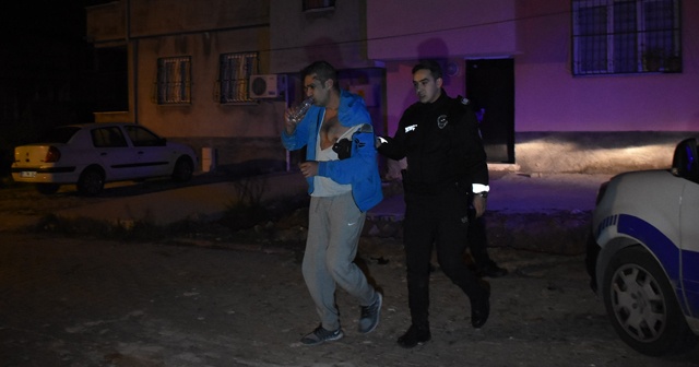 Polis aracına çarpan sürücü yakalanınca &#039;kusura bakmayın&#039; dedi