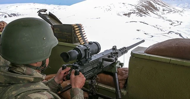 Şanlıurfa&#039;da bir terörist güvenlik güçlerine teslim oldu