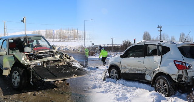 Sivas&#039;ta trafik kazası: 5 yaralı