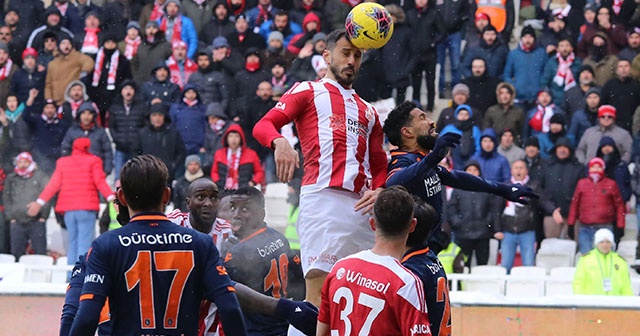 Sivasspor, Başakşehir ile 1-1 berabere kaldı