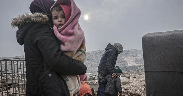 Son 6 günde 148 bin sivil daha Türkiye sınırı yakınlarına göç etti