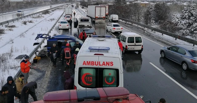 TEM&#039;de feci kaza: 2&#039;si ağır 4 yaralı