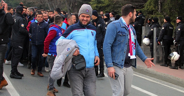 Trabzonspor taraftarı stada giriş yaptı