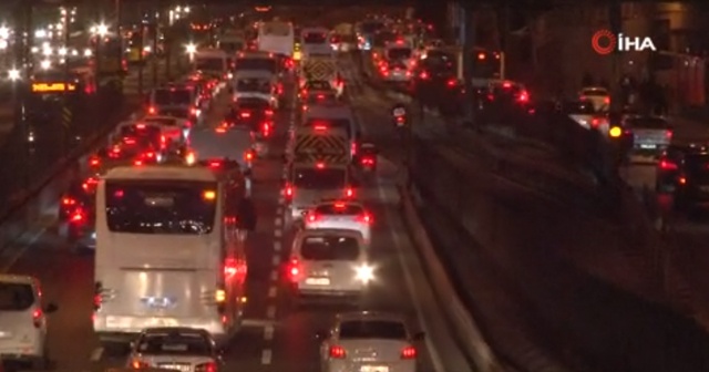 Yarı yıl tatili bitti trafik yoğunluğu arttı