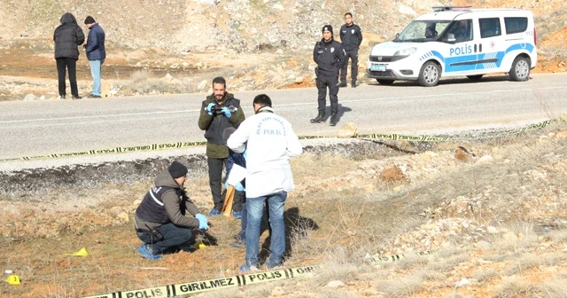 Yol kenarında toprağa gömülü kadın kemikleri bulundu