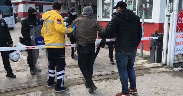 Yunan sınırındaki müdahalede yaralanan göçmenler hastaneye kaldırıldı