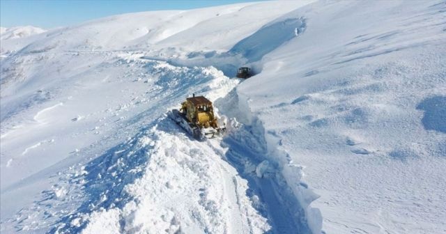&#039;Kar kaplanları&#039; Muş&#039;ta 3 ayda kilometrelerce yol kardan temizlendi