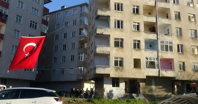 8 katlı metruk binada ceset bulundu