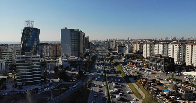 Anadolu Yakası'nda trafik yoğunluğu havadan görüntülendi