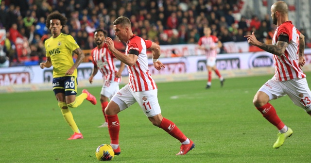 Antalyaspor&#039;da Podolski rüzgarı