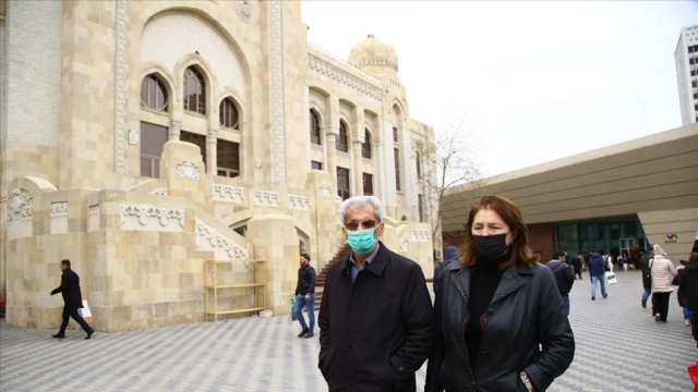 Azerbaycan, koronavirüs ile mücedelenin birinci ayında &#039;yeni hayata&#039; alışmaya çalışıyor