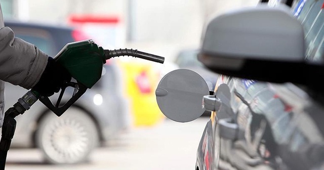 Benzine 7 kuruş zam geliyor