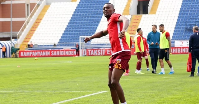 Bernard Mensah hakemleri suçladı