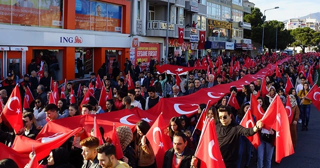 Binlerce kişi şehitler için yürüdü