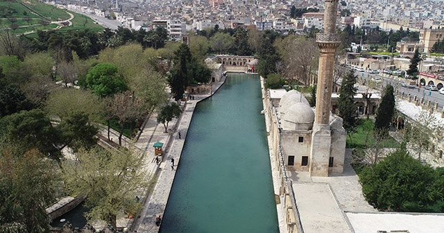 Boş kalan Balıklıgöl havadan görüntülendi