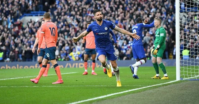 Chelsea, Everton&#039;ı farklı mağlup etti