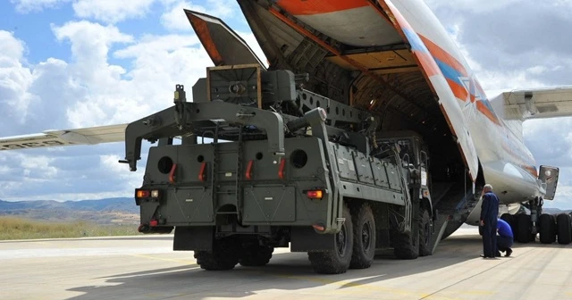 Cumhurbaşkanlığı Başdanışmanı Aybet: "(S-400) Alıp kullanmamak diye bir şey olmaz"
