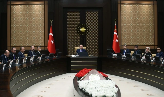 Cumhurbaşkanlığı Külliyesi'nde koronavirüs zirvesi