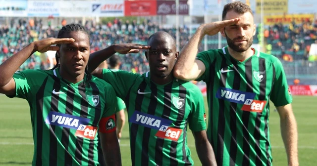 Denizlispor evinde BtcTurk Yeni Malatyaspor’u rahat geçti