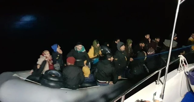Didim açıklarında yardım isteyen sığınmacılar kurtarıldı