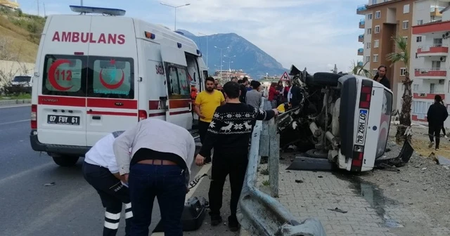Feci kazada baba öldü, oğlu yaralandı