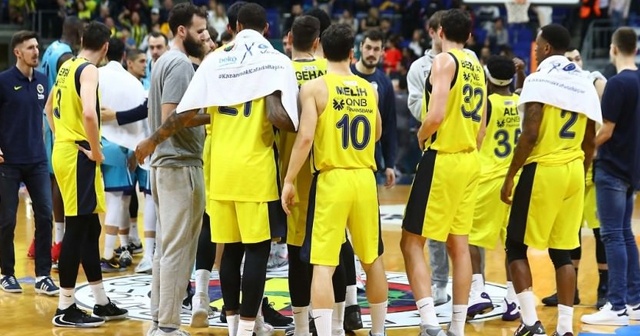 Fenerbahçe&#039;de 4 kişinin korona virüs testi pozitif çıktı