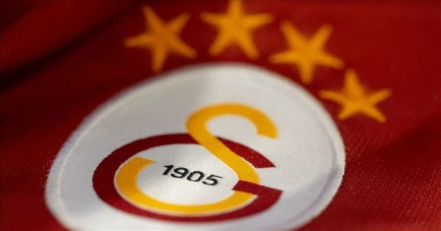Galatasaray'a büyük müjde! Bir yıl daha kalıyor