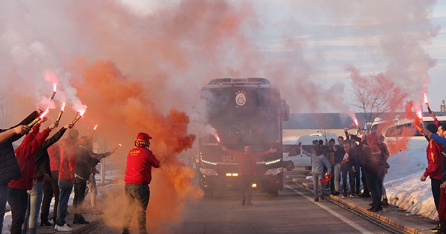 Galatasaray kafilesine Sivas’ta coşkulu karşılama