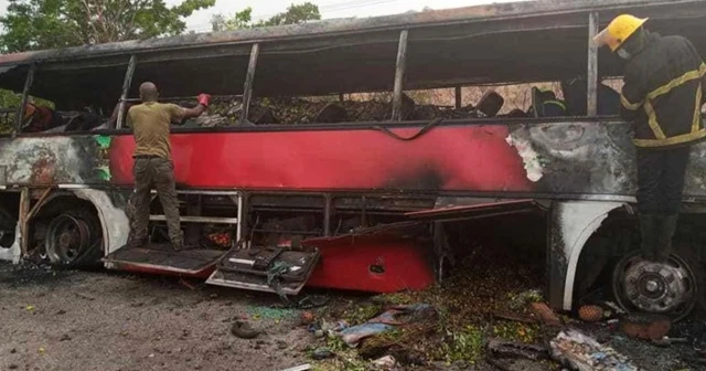 Gana'da iki yolcu otobüsü çarpıştı: 30 ölü