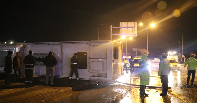 Gaziantep’te belediye otobüsü devrildi: 20 yaralı