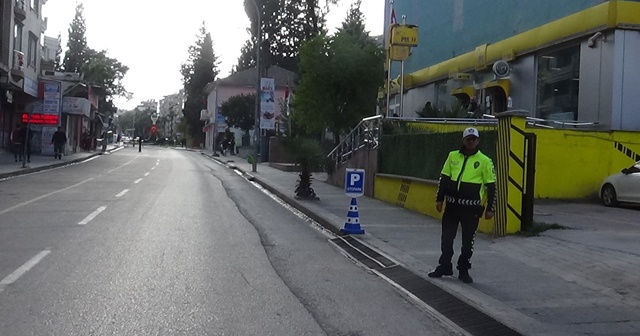 Hatay’ın bazı ilçelerinde caddeler ve sokaklar trafiğe kapatıldı