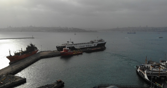 Haydarpaşa&#039;da gemideki 12 tır şoförü karantina yurduna alındı