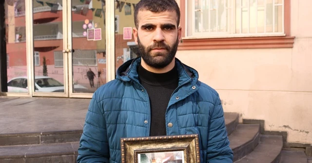 HDP önündeki evlat nöbetine bir aile daha katıldı