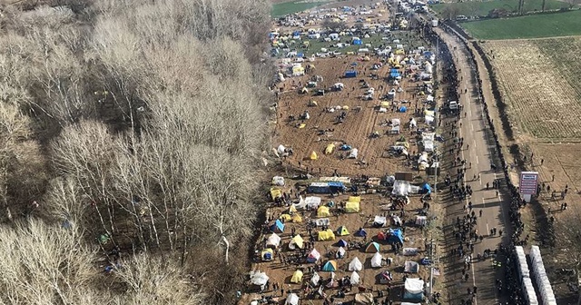 İçişleri Bakanı Soylu: Yunanistan’a geçen göçmen sayısı 142 bin 175 oldu