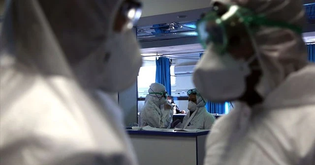 İngiltere'de koronavirüs nedeniyle ölü sayısı 465'e çıktı