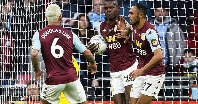 İngiltere Lig Kupası üst üste 3. kez Manchester City'nin