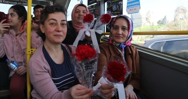 İstanbul’da bugün bu minibüste kadınlara ulaşım ücretsiz