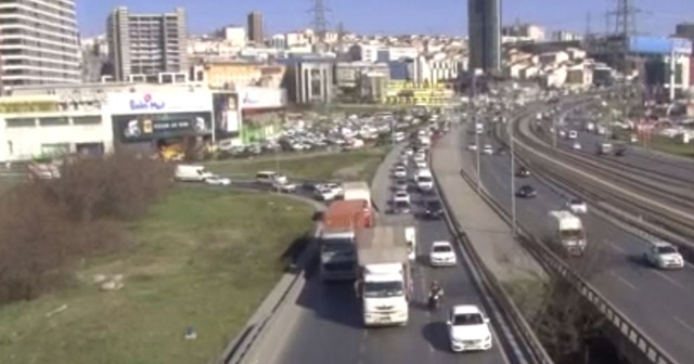 İstanbul'da 'koronavirüsü' tatili trafiği