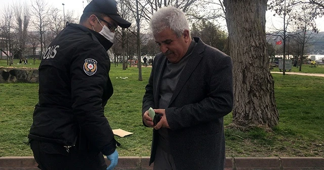 İstanbul’da yasağa uymayan yaşlılar ilginç görüntüler oluşturdu