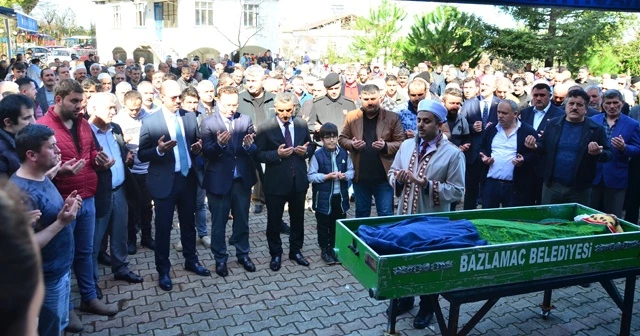 Kızını kurtarmak isterken boğulan baba toprağa verildi