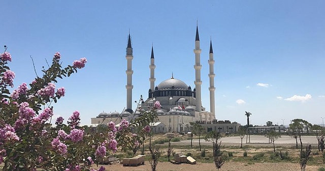 KKTC&#039;de toplu ibadetler eda edilmeyecek