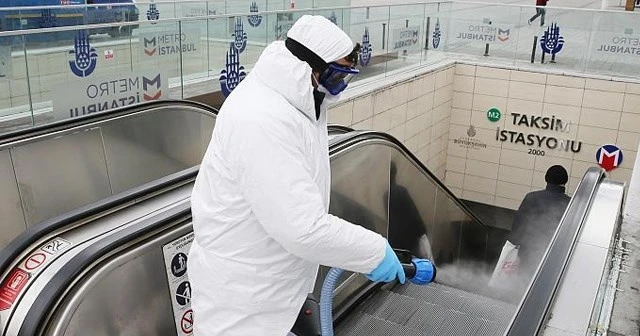 Koronavirüs araştırması: 'Halk bilgili, endişe düzeyi düşük, Sağlık Bakanı başarılı'