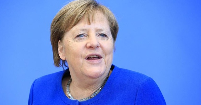 Merkel, Kovid-19&#039;a karşı alınan kurallara uyulması çağrısında bulundu