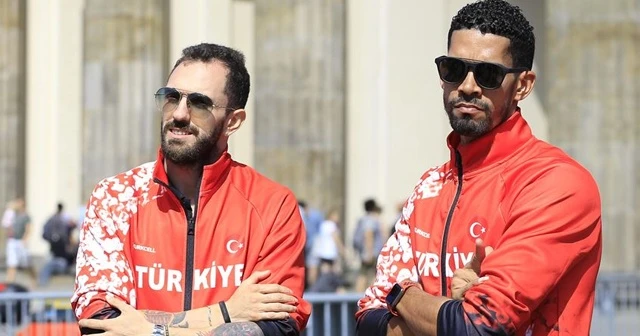 Milli atletler Ramil Guliyev ve Yasmani Copello, 'evde kal' çağrısında bulundu
