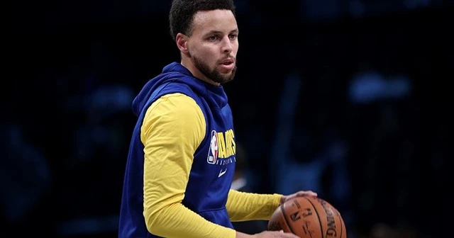 NBA'de Stephen Curry sahalara geri dönüyor