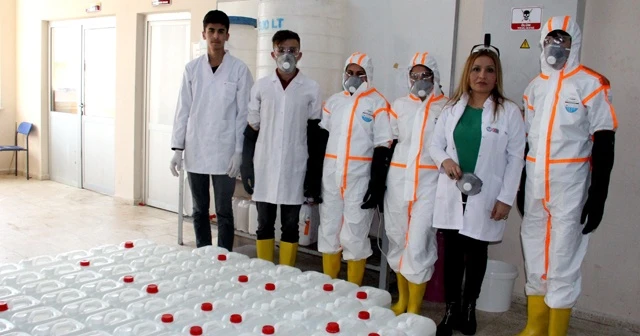 Öğrencilerden koronaya karşı dezenfektan