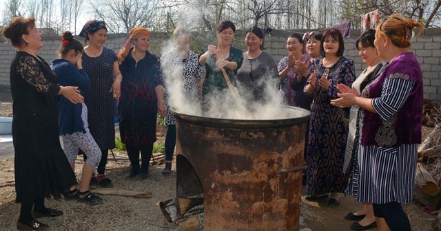 Özbekistan&#039;da Nevruz Bayramı koronavirüs nedeniyle evlerde kutlanıyor