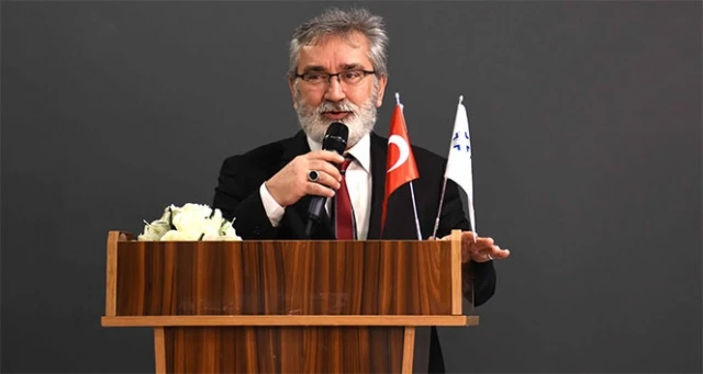 Prof. Dr. Büyükaslan: 'Sanal alemin sanal uzmanlarından uzak durun'