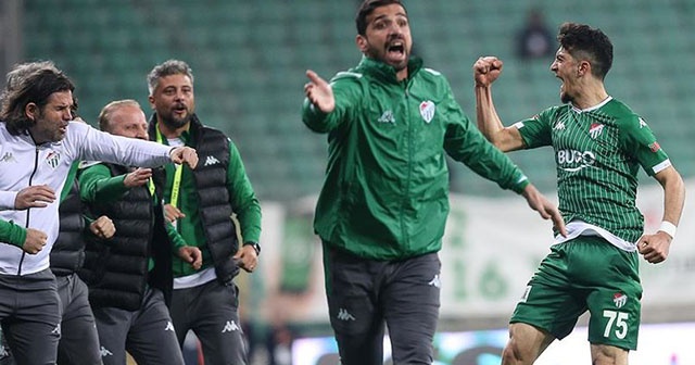 Rakipleri kaybetti, Bursaspor kazanarak &#039;hayata döndü&#039;